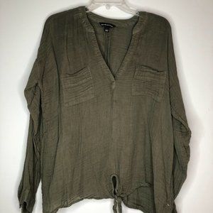 Rock and Republic V Neck Light Weight Shirt